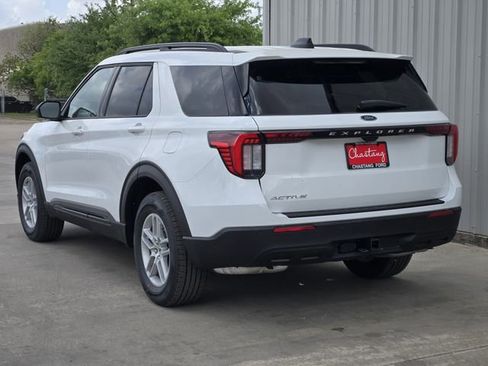 New 2026 Ford Explorer Active RWD image 6