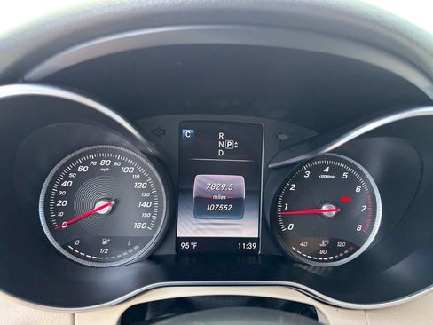 Used 2015 Mercedes-Benz C 300 Sedan image 9
