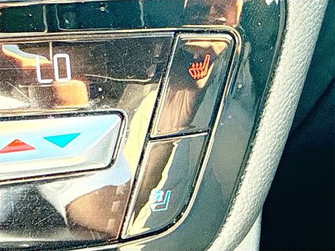 Used 2021 Ford Explorer Limited w/ Equipment Group 301A image 22