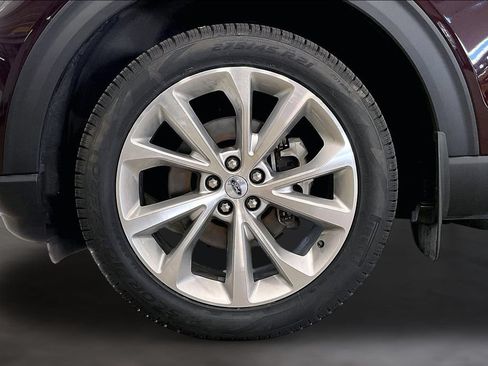 Used 2023 Ford Explorer Platinum w/ Technology Package AWD/4WD image 36