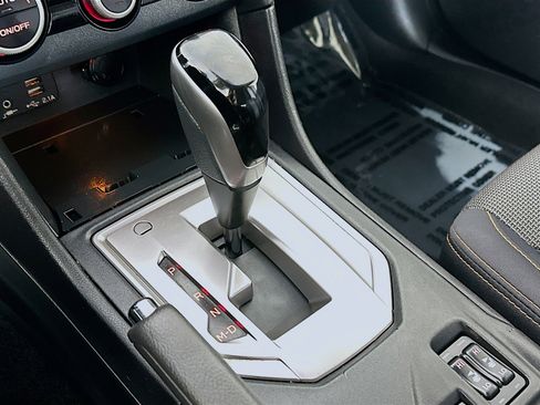 Used 2021 Subaru Crosstrek 2.0i Premium image 16