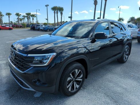 New 2026 Volkswagen Atlas Cross Sport SE image 14