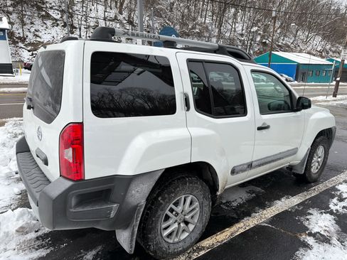 Used 2014 Nissan Xterra S image 4