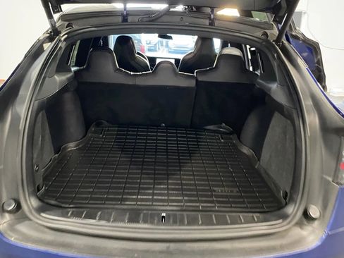 Used 2018 Tesla Model X 75D image 8