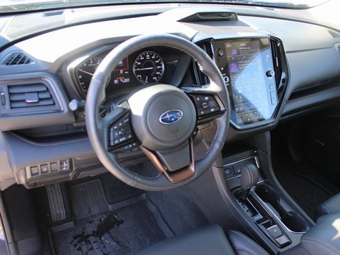 Certified 2025 Subaru Ascent Bronze Edition w/ Popular Package #2 image 11