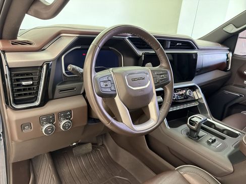 Used 2022 GMC Sierra 1500 Denali AWD/4WD image 4