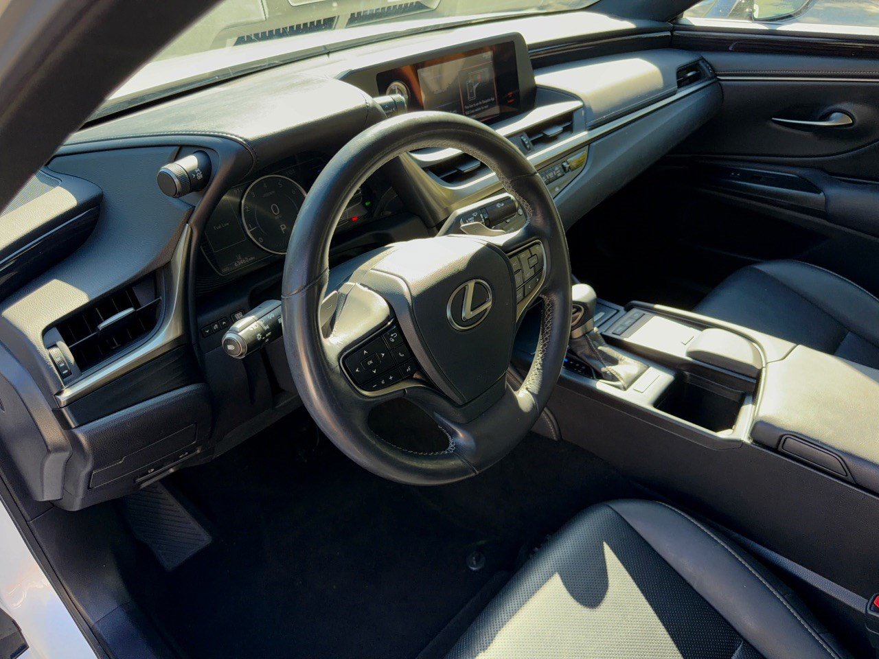 Used 2020 Lexus ES 350 w/ Premium Package FWD image 4