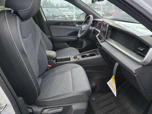 New 2026 Volkswagen Tiguan SE R-Line image 33