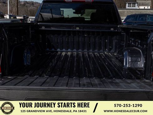 Used 2023 Chevrolet Silverado 1500 LT image 33