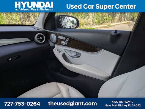 Used 2016 Mercedes-Benz C 300 4MATIC Sedan w/ Multimedia Package image 18