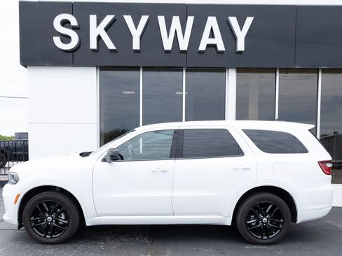 Used 2024 Dodge Durango GT AWD/4WD image 2