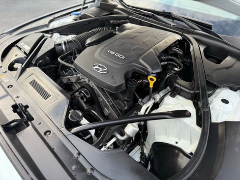 Used 2016 Hyundai Genesis 3.8 w/ Option Group 02 image 38