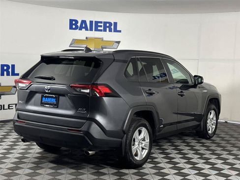 Used 2021 Toyota RAV4 XLE w/ Convenience Package AWD/4WD image 5