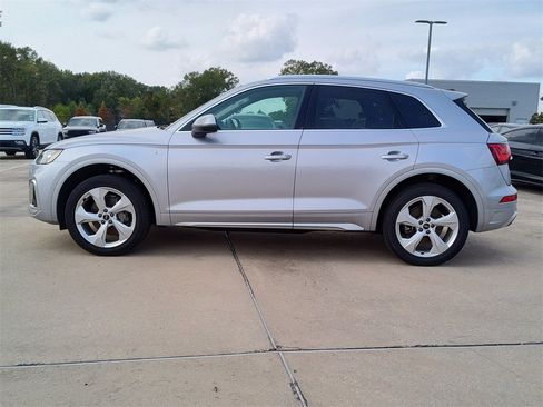 Certified 2025 Audi Q5 2.0T Premium Plus w/ Premium Plus Package image 4