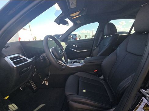 Used 2026 BMW 330i Sedan w/ M Sport Package image 10