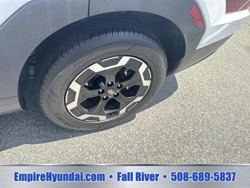 Used 2026 Hyundai Santa Fe SEL AWD/4WD image 12