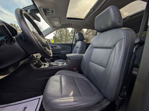 Used 2019 Chevrolet Traverse LT w/ LT Premium Package image 35