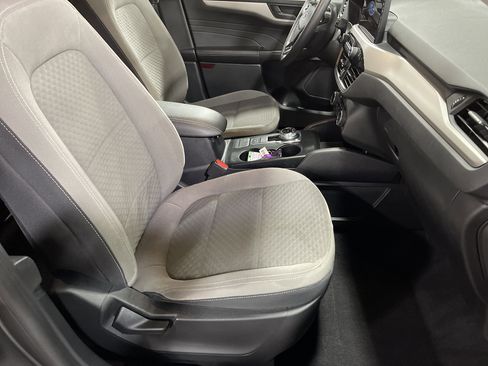 Used 2022 Ford Escape SE w/ SE Sport Appearance Package image 13