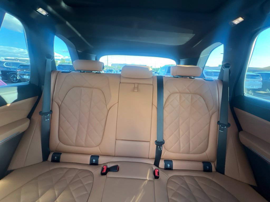 Certified 2024 BMW X5 xDrive40i w/ Premium Package AWD/4WD image 23