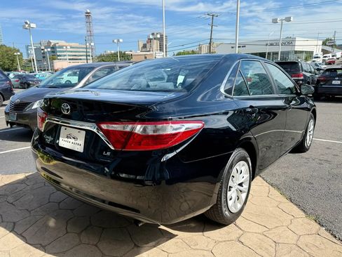 Used 2016 Toyota Camry LE FWD image 7