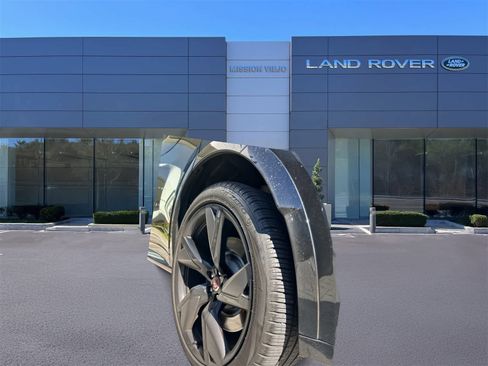 Used 2022 Jaguar F-PACE SVR image 5