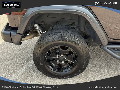 Used 2018 Jeep Wrangler Unlimited Rubicon AWD/4WD image 12