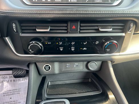 Used 2021 Nissan Rogue S AWD/4WD image 27
