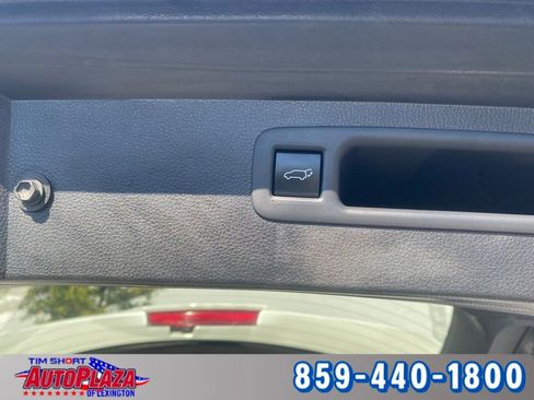 Used 2022 Toyota Highlander LE image 54