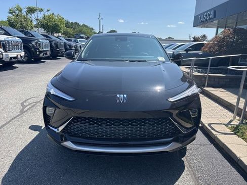 New 2025 Buick Envista Avenir image 2