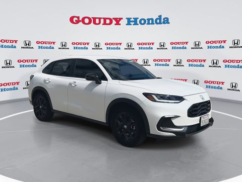 Used 2024 Honda HR-V Sport image 2