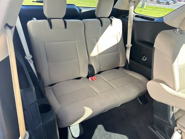 Used 2023 Ford Explorer XLT AWD/4WD image 49