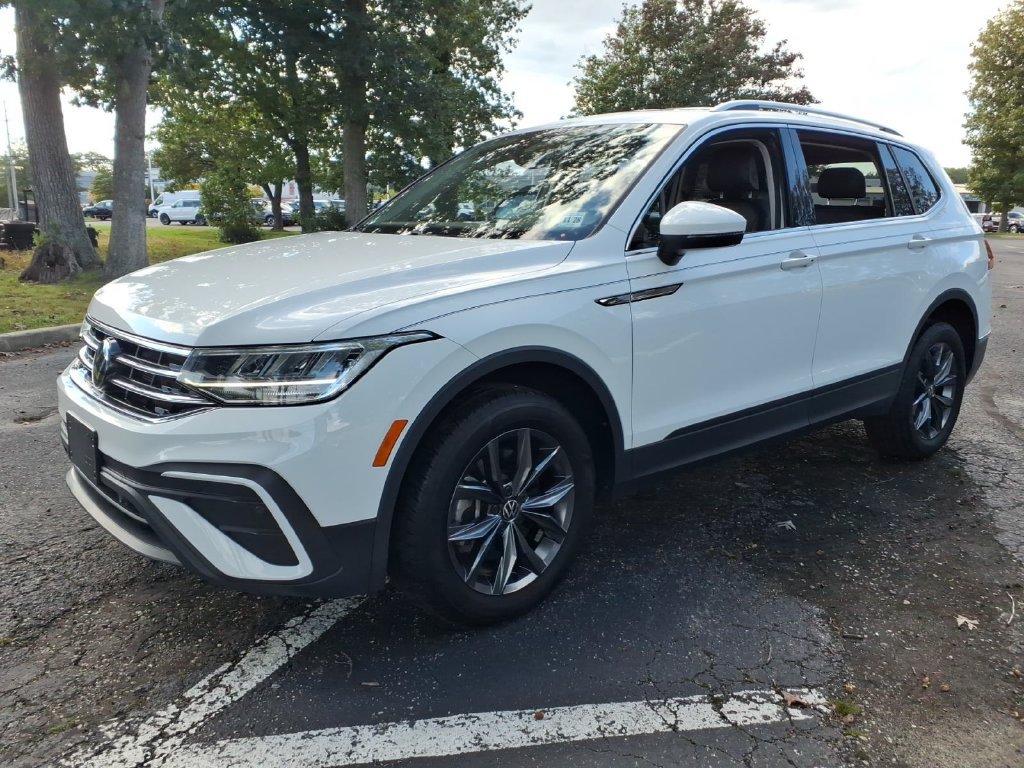 Used 2024 Volkswagen Tiguan SE AWD/4WD image 6