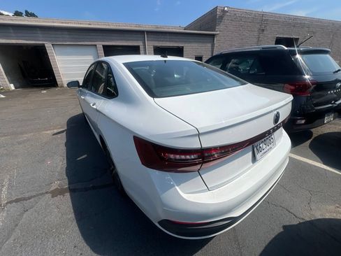Used 2025 Volkswagen Jetta Sport FWD image 5