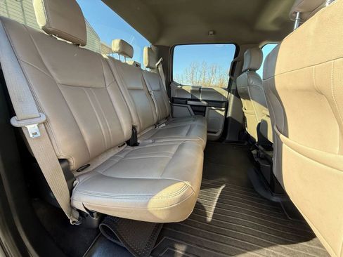 Used 2020 Ford F150 XLT image 12