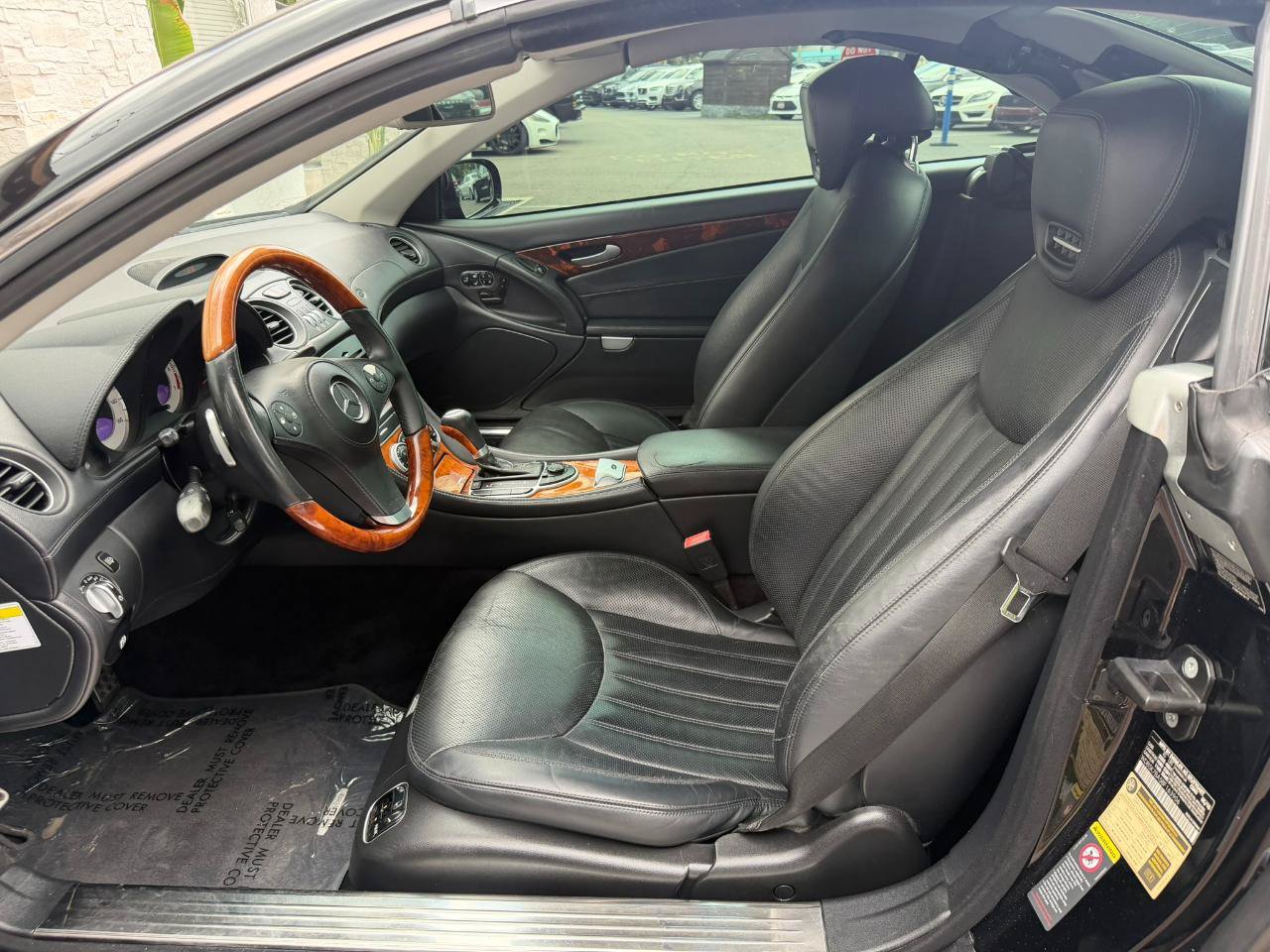 Used 2011 Mercedes-Benz SL 550 image 27