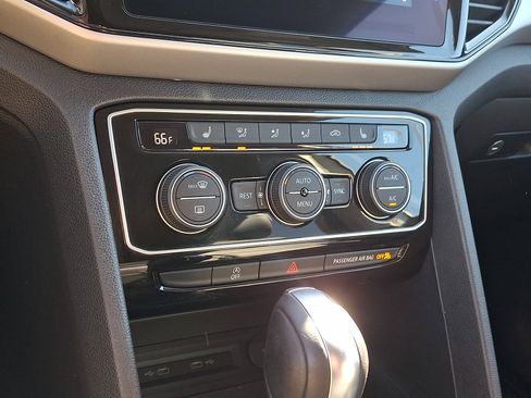 Used 2022 Volkswagen Atlas SE image 18