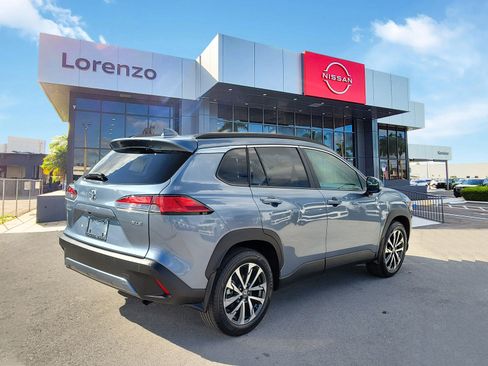 Used 2023 Toyota Corolla Cross XLE image 4