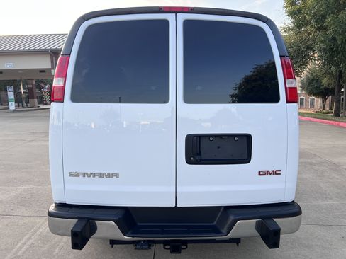 Used 2019 GMC Savana 2500 w/ Driver Convenience Package image 6