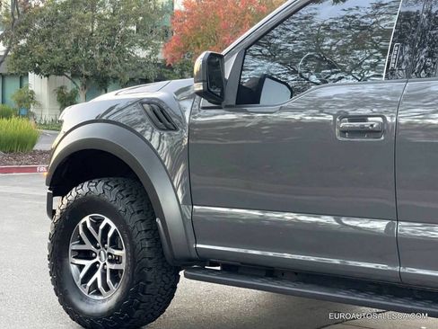 Used 2018 Ford F150 Raptor w/ Equipment Group 802A Luxury image 11