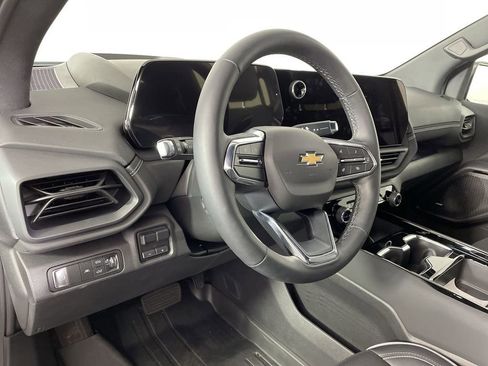 New 2025 Chevrolet Silverado EV LT image 13