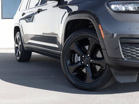 Used 2021 Jeep Grand Cherokee L Laredo AWD/4WD image 4