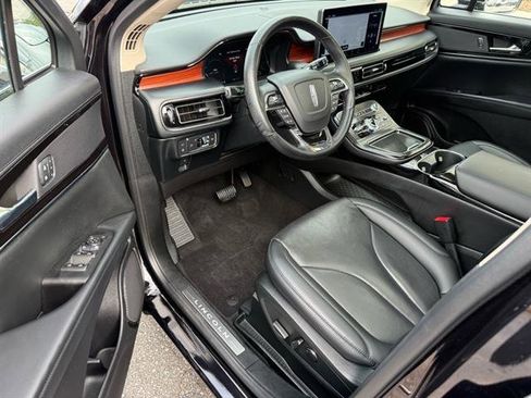 Used 2022 Lincoln Nautilus Reserve image 7