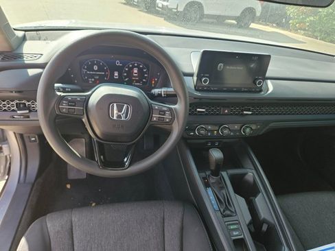 Certified 2023 Honda Accord EX image 17