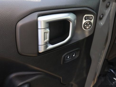 Used 2020 Jeep Wrangler Unlimited Sport S image 11