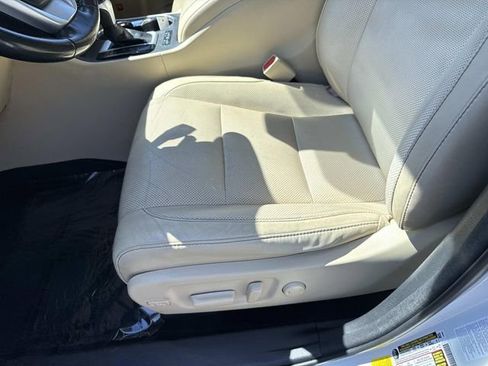 Used 2018 Toyota Highlander Limited Platinum AWD/4WD image 15