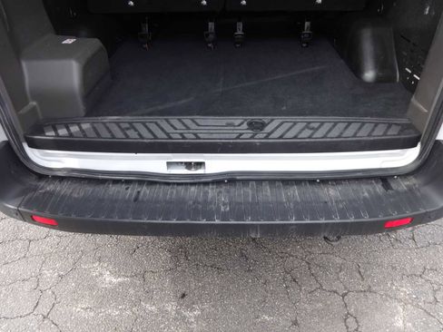 Used 2023 Ford Transit 350 XLT image 9