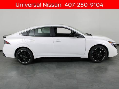 New 2026 Nissan Sentra SR w/ SR Premium Package FWD image 11
