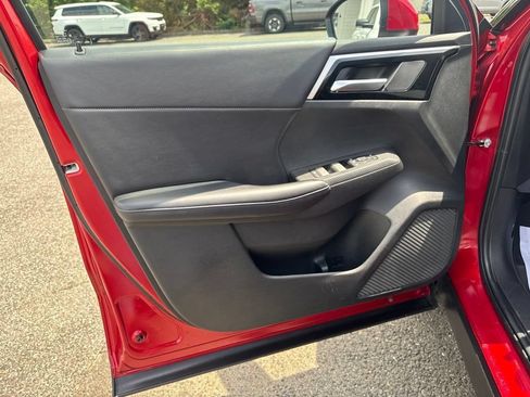 Used 2024 Mitsubishi Outlander SE AWD/4WD image 19
