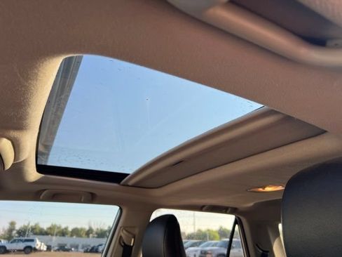 Used 2016 Toyota 4Runner Trail Premium AWD/4WD image 25