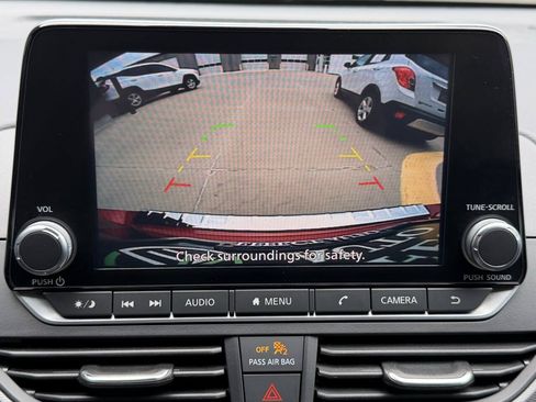 Used 2024 Nissan Altima 2.5 SR FWD image 25